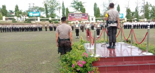 Tiga personel Polres Lampung Utara dipecat tidak dengan hormat (PTDH) karna melanggar Peraturan Pemerintah RI No. 1 Tahun 2003 Pasal 12 ayat 1 hurup a (dipidana karna tindak pidana Narkoba).